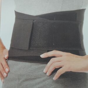 Mueller Black Adjustable Back Brace